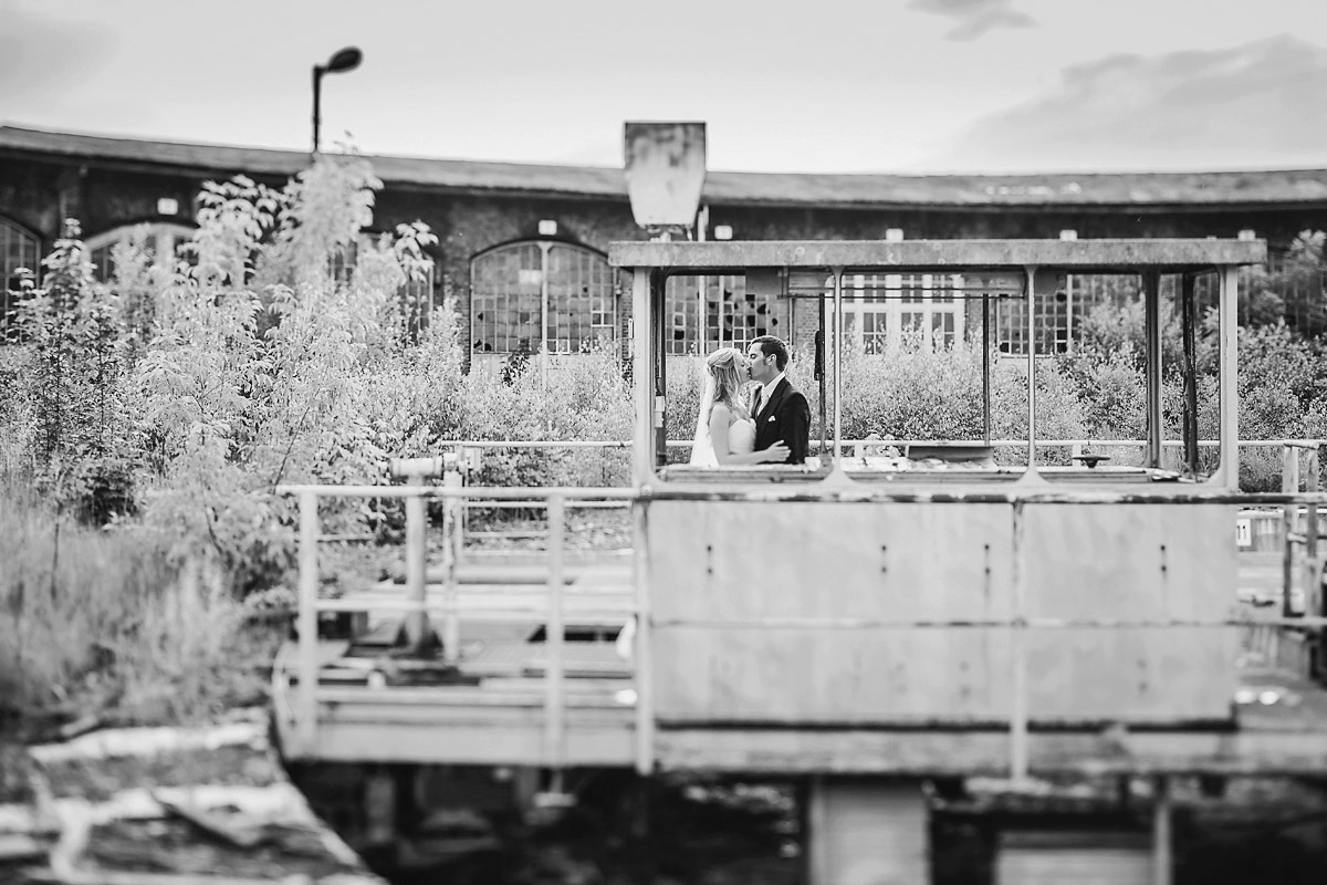 Hochzeitsfotograf Spreewald Lübben Lübbenau Hochzeitsportrait Bahnhof